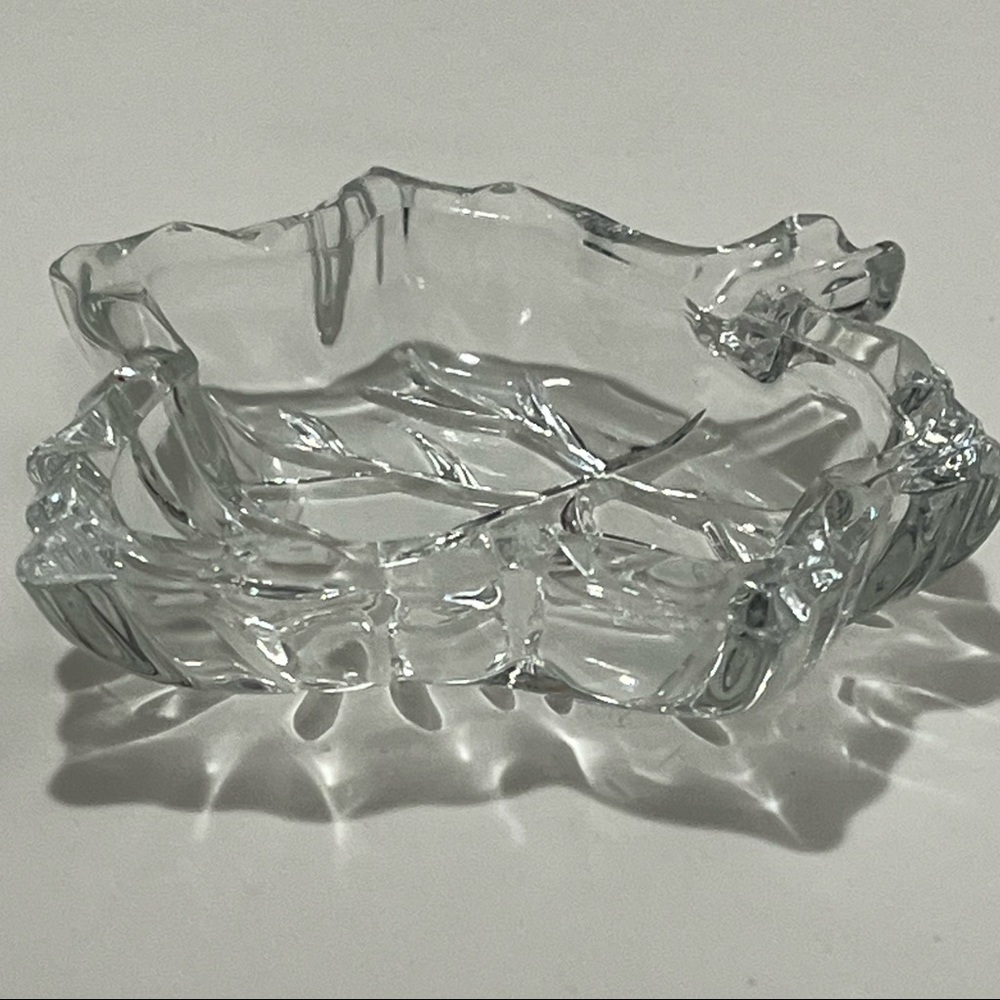 Crystal Trinket Dish Jewelry Dish Ashtray Leaf Shaped Sparkle No Cracks No Chips